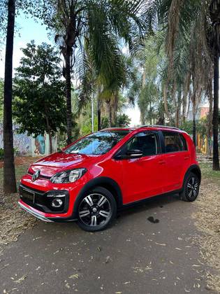 VOLKSWAGEN UP 1.0 170 TSI TOTAL FLEX XTREME 4P MANUAL